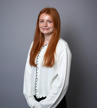 Isabella Fischbach, -Business-Services-Executive